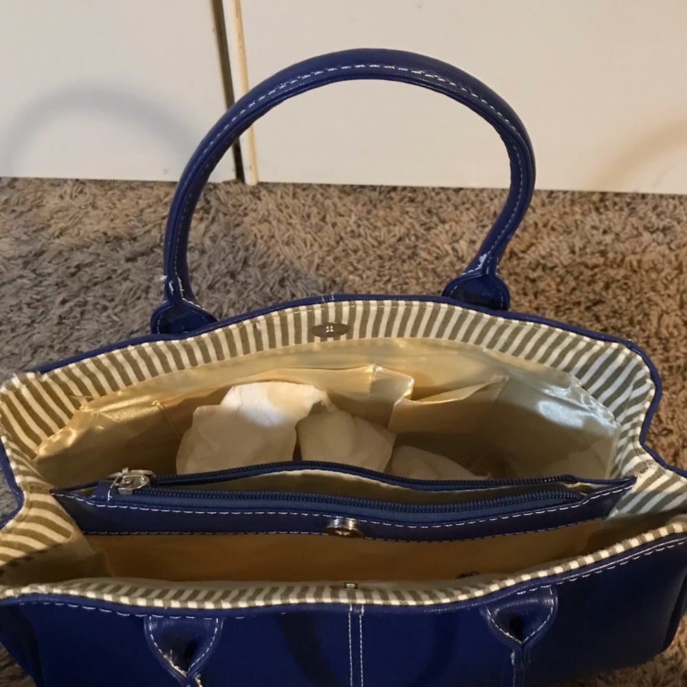 Bag - Picture 2 of 3